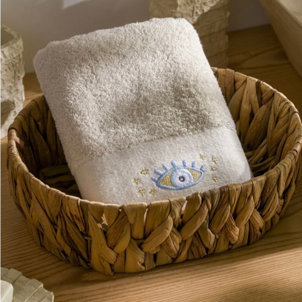 NWT LCW Home Eye Embroidered Coton Hand and Face Towel
